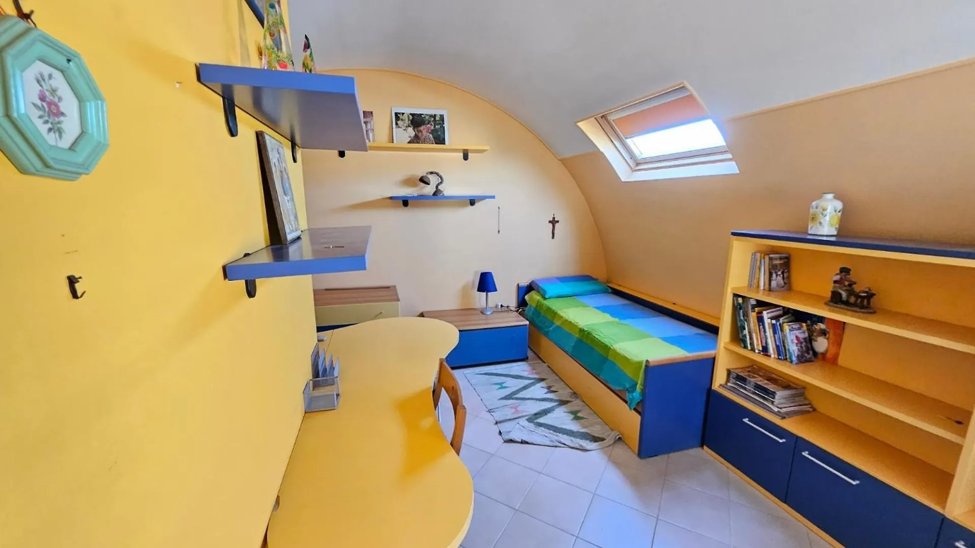 La Casa Di Sara By Holiday World Nunziata بيت للعطل